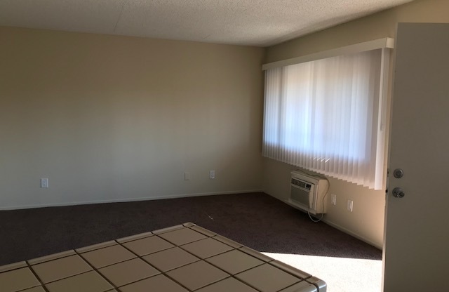 1104-1118 E. FRANKLIN AVENUE