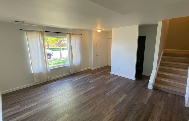 Spacious 2BR Townhome in Denver