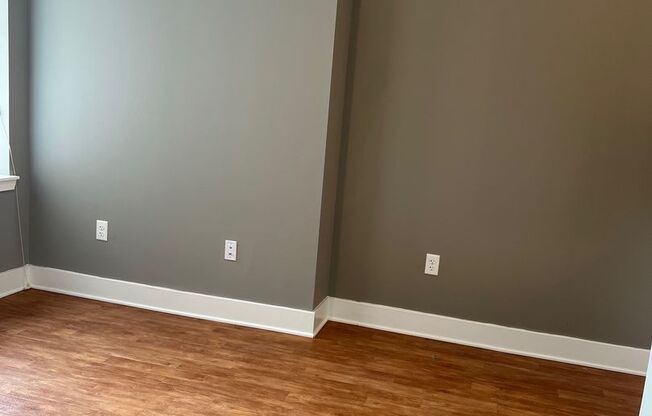 2 beds, 1 bath, 872 sqft, $1,595, Unit 611