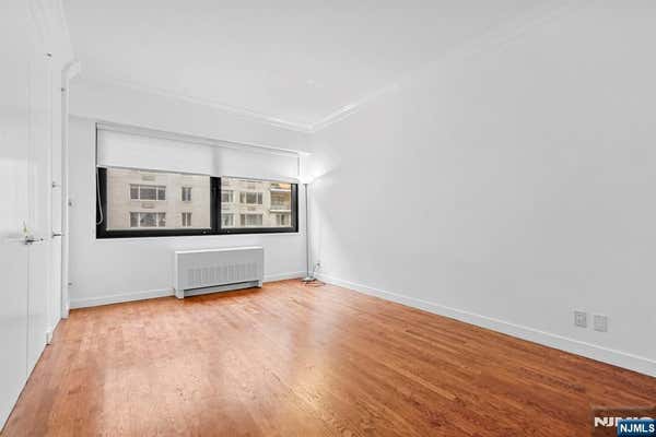 58 W 58th St Apt 14D