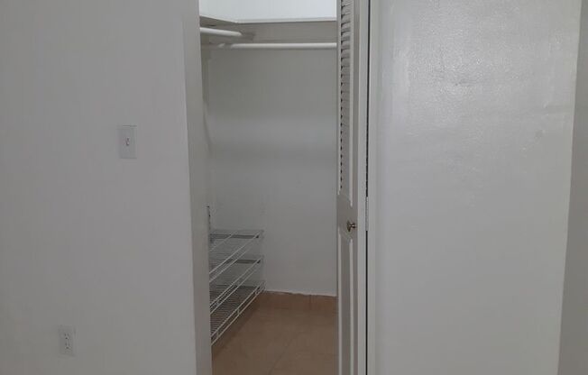 1 bed, 1 bath, 750 sqft, $1,700, Unit A05