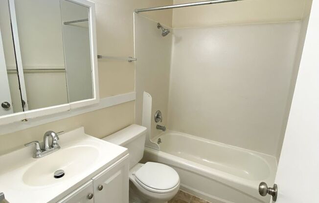2 beds, 1 bath, 759 sqft, $2,495, Unit 19