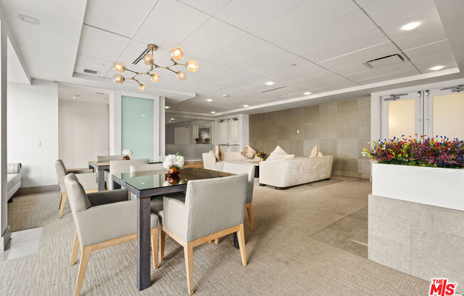 2 beds, 2 baths, 950 sqft, $3,900, Unit 557