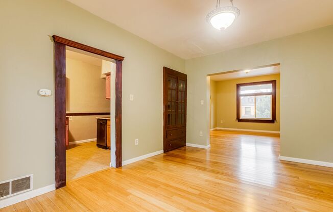 AVAILABLE NOW - Traditional 4+ Bedroom Home Located in Mt. Washington! Ask how you can get up to one month of free rent!