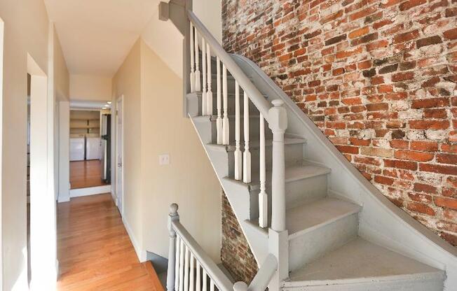 4 beds, 2 baths, $4,600, Unit 2