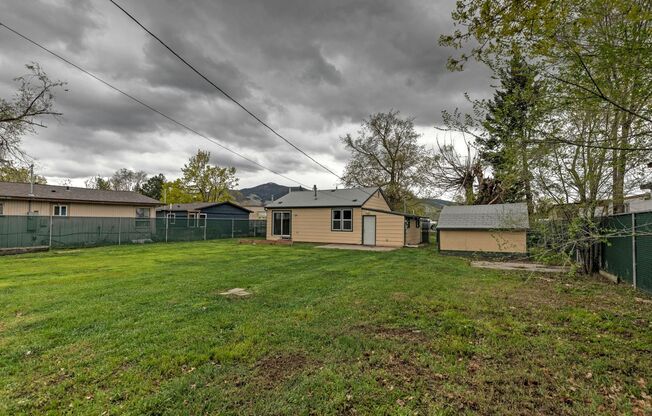 2 Bed - 1 Bath - Pet Friendly