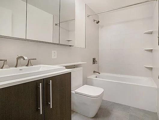 Studio, 1 bath, $2,650, Unit 5C