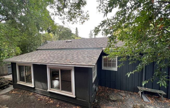 Studio, 1 bath, $1,995