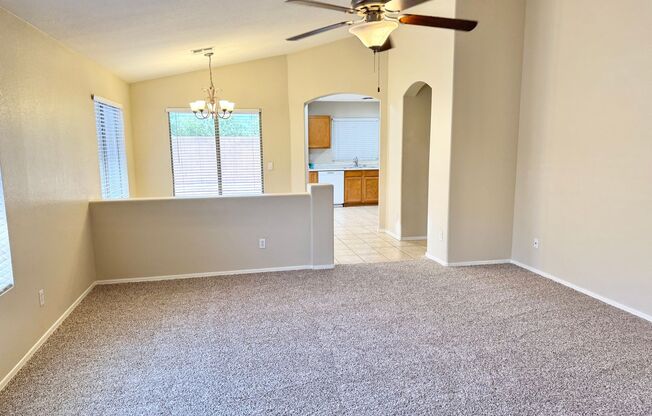 4 Bedroom/3 Bath Single Level Home In Coldwater Springs Community Avondale!!