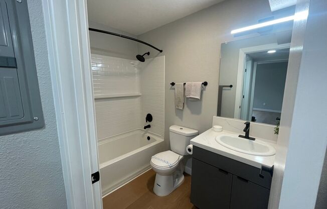 1 bed, 1 bath, 495 sqft, $2,740, Unit B-208