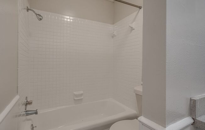 2 beds, 1 bath, 800 sqft, $980, Unit 5939-220
