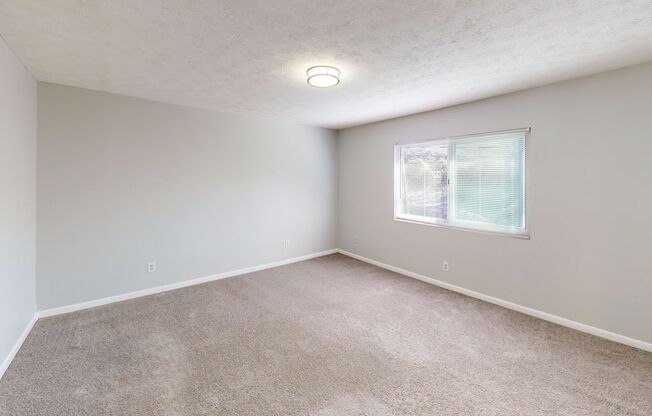 3 beds, 2.5 baths, 1,550 sqft, $1,427, Unit O-08