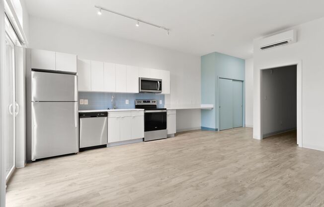 Studio, 1 bath, 537 sqft, $1,625, Unit 310