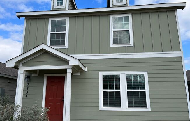 Cozy and conveniently located home ready for immediate move-in