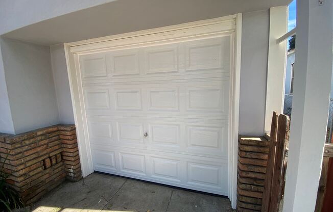 2717 N. Crescent Ave.