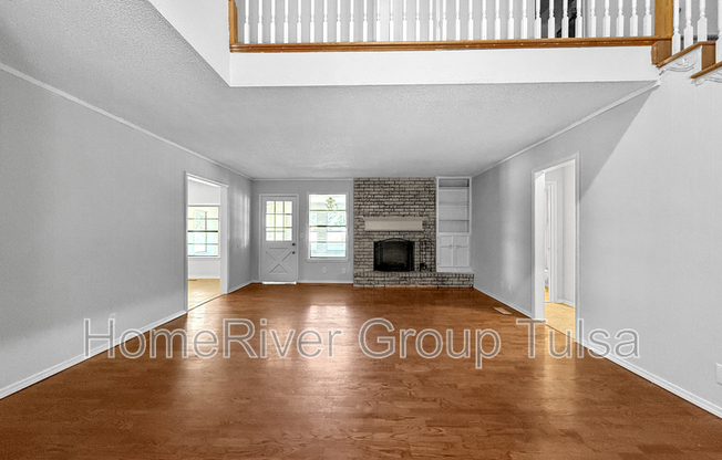 19307 E 105 ST S