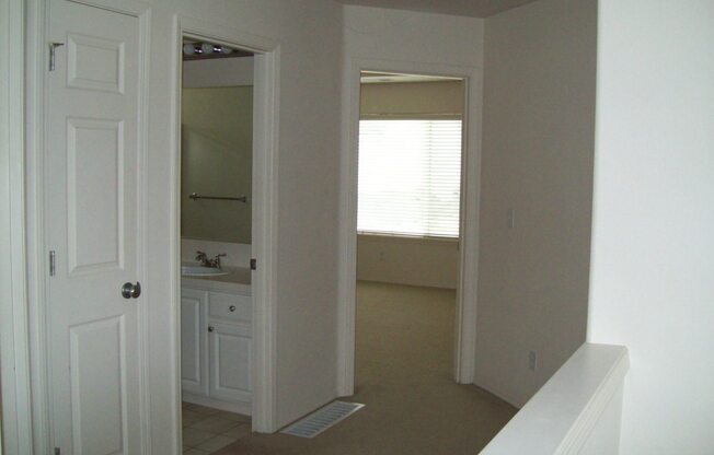 797 NE 64th Place ~ Fantastic Updated and Refreshed Orenco Gardens Home!