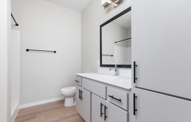 2 beds, 2 baths, 1,099 sqft, $1,525, Unit 408