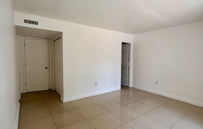 3 beds, 2 baths, 1,205 sqft, $2,075, Unit 003