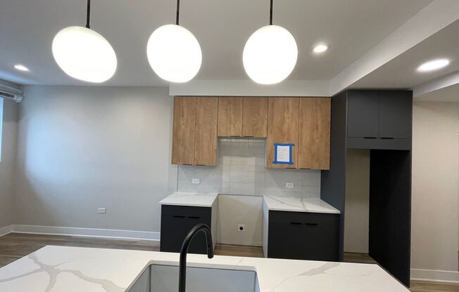 1 bed, 1 bath, 693 sqft, $1,999, Unit 102