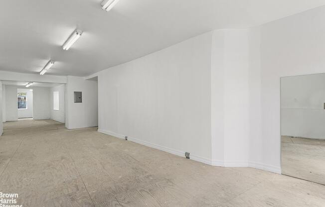 374 MYRTLE AVE