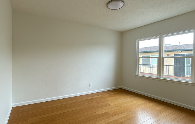 2 beds, 1 bath, $2,250, Unit Unit #5