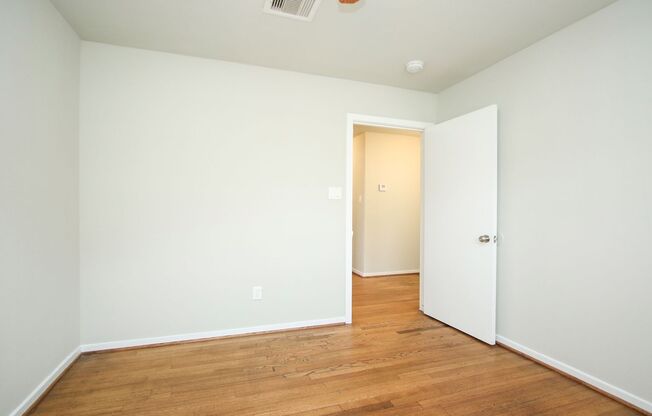 3 beds, 1 bath, $1,497