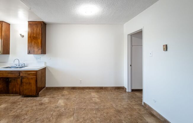 1225 Mariposa St