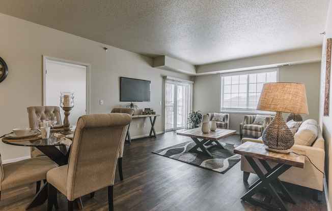 3 beds, 2 baths, 1,242 sqft, $1,750, Unit 4201-308