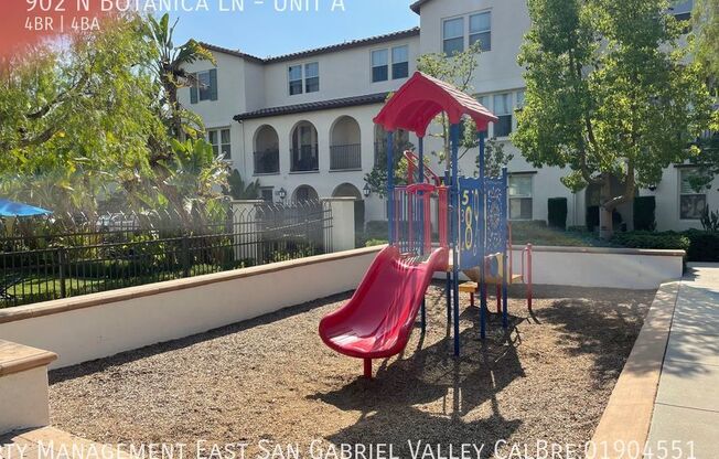 902 N BOTANICA LN