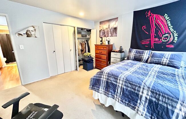 2 beds, 1 bath, 768 sqft, $2,380, Unit 212