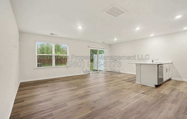 4 beds, 2.5 baths, 1,616 sqft, $1,995