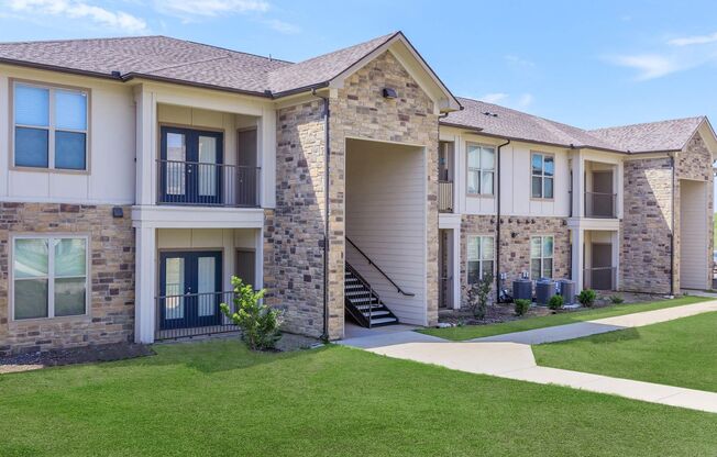 2 beds, 2 baths, 1,039 sqft, $1,616, Unit 1124