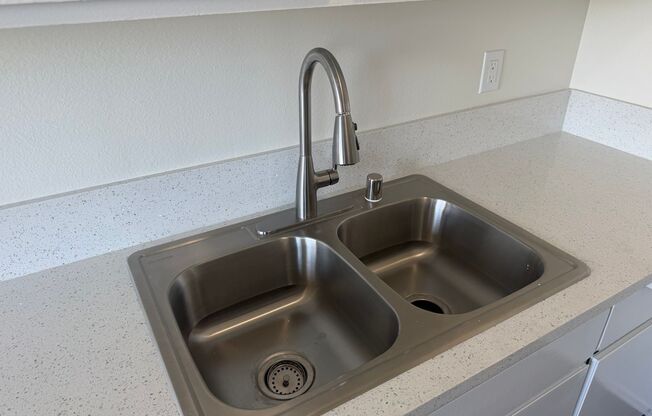 1 bed, 1 bath, 685 sqft, $1,825, Unit 57