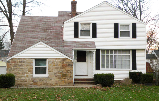 Renovated 3 Bedroom Colonial!