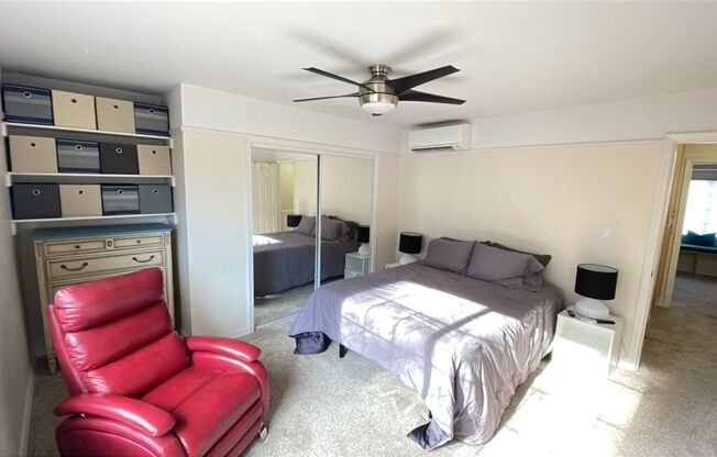 Furnished 2 Bdrm/2 Bath Condo in the Heart of Downtown Ashland!