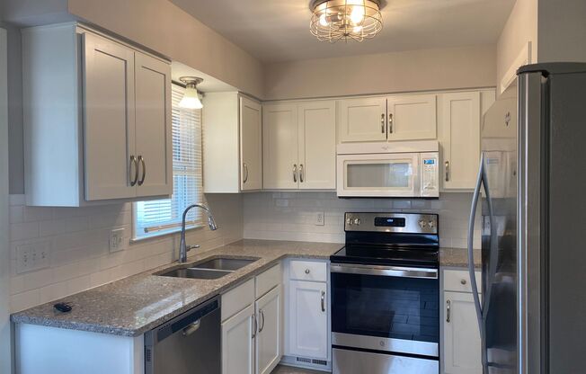 Cute Cape Cod in Forest Hills