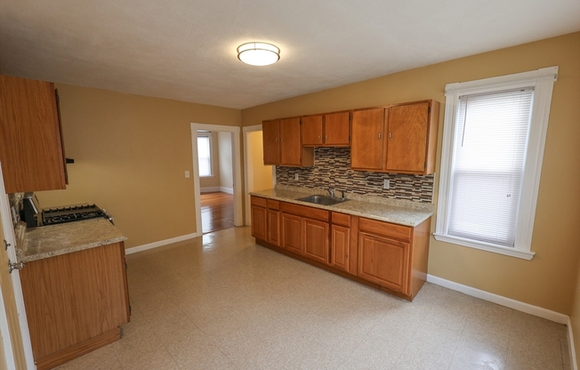 3 beds, 1 bath, 1,100 sqft, $2,850, Unit 2