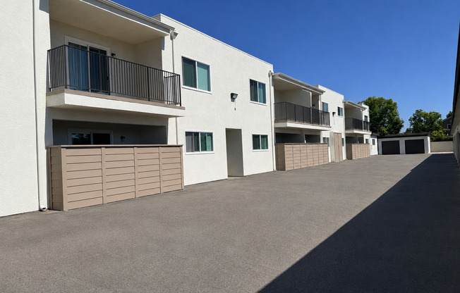 Downstairs 1Bd/1Ba. Private Garage and Patio TEXT (714)710-5157