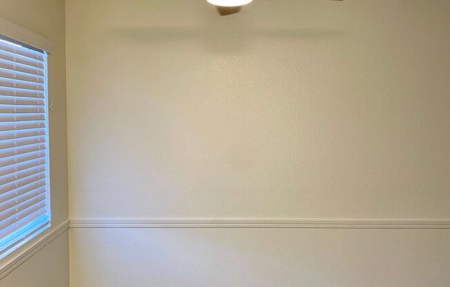 2 beds, 1 bath, 900 sqft, $2,300, Unit 8324-31