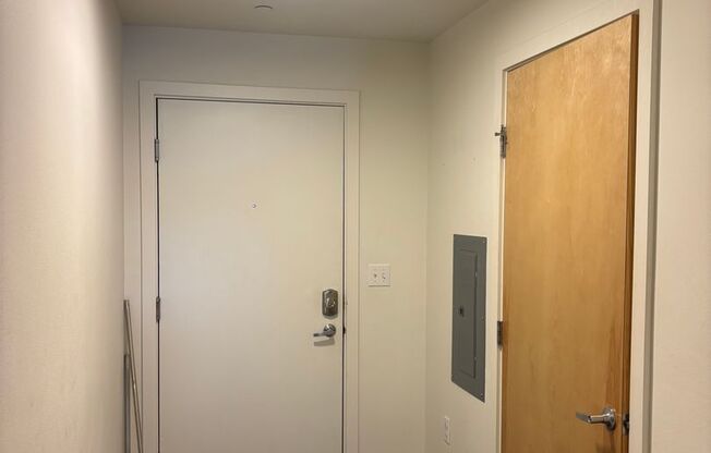 2 beds, 1 bath, 574 sqft, $1,795, Unit 305