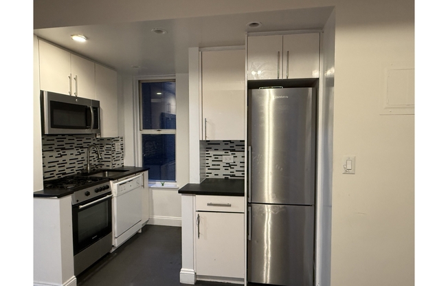 1 bed, 1 bath, $3,795, Unit 609