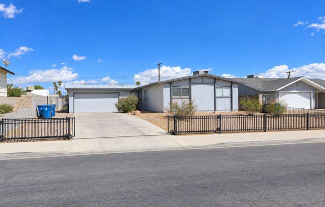 SINGLE STORY HOME WITH POOL!!!