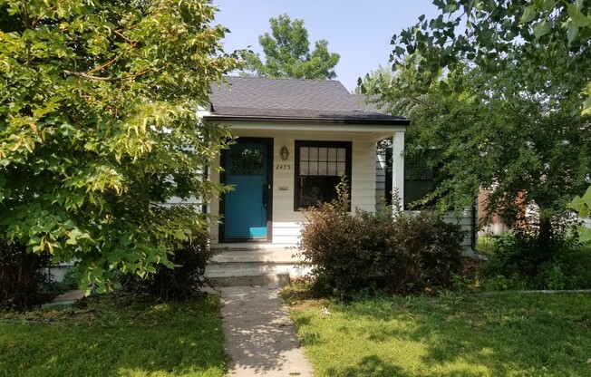 $0 DEPOSIT OPTION. CHARMING 3 BED 1 BATH RANCH NEAR DU WITH DECK AND HARDWOOD FLOORS