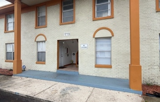 1719 MICHIGAN AVE