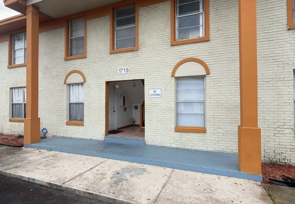 1719 MICHIGAN AVE