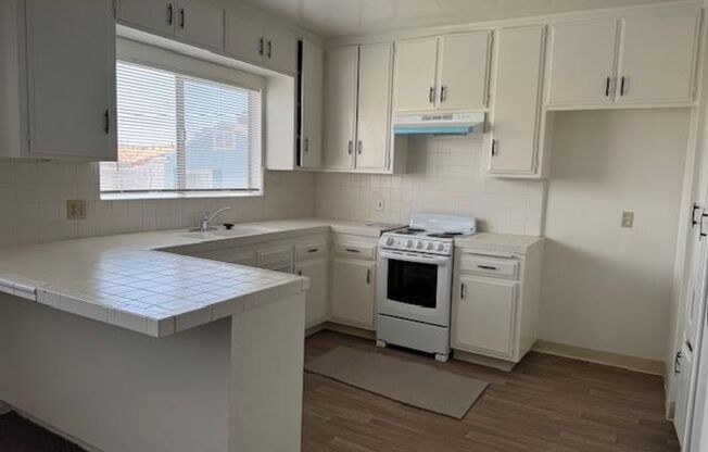 1062 W. 13th Street #1-9