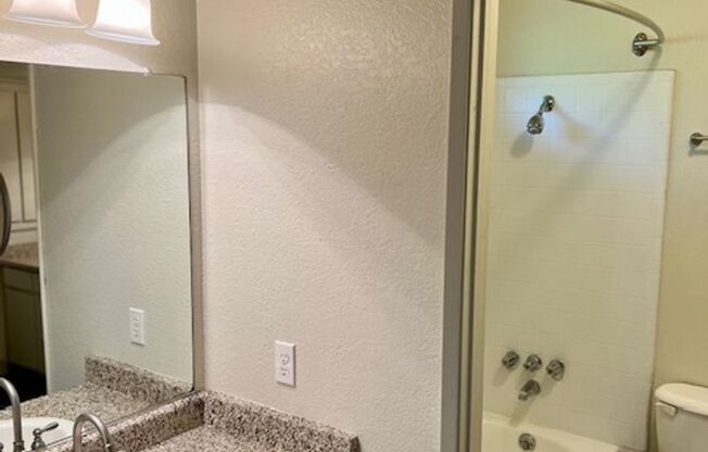 1 bed, 1 bath, 700 sqft, $1,500, Unit 90