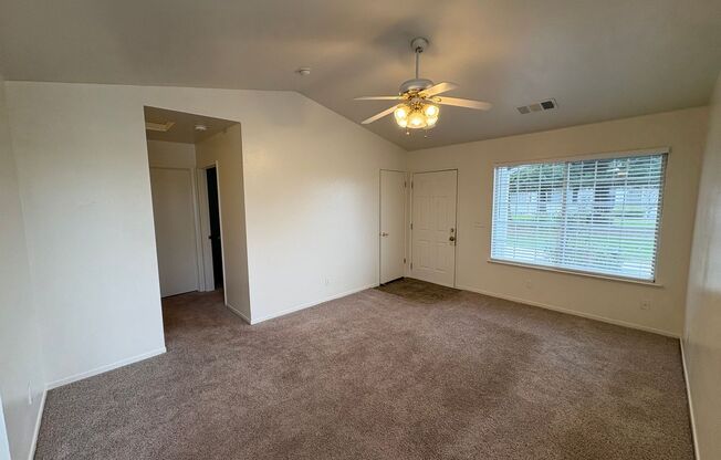 2 beds, 1 bath, $1,350, Unit A