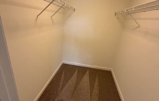 2 beds, 2 baths, 1,189 sqft, $1,650, Unit 922